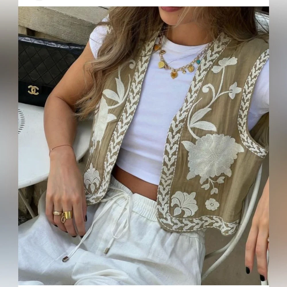 Zara Beige vest - Picture 1 of 4